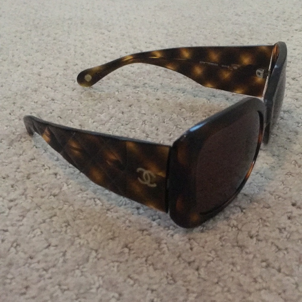 Rare quilted tortoise Chanel sunglasses
